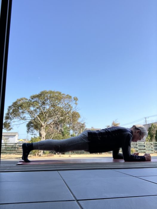 西野納屋のウッドデッキ